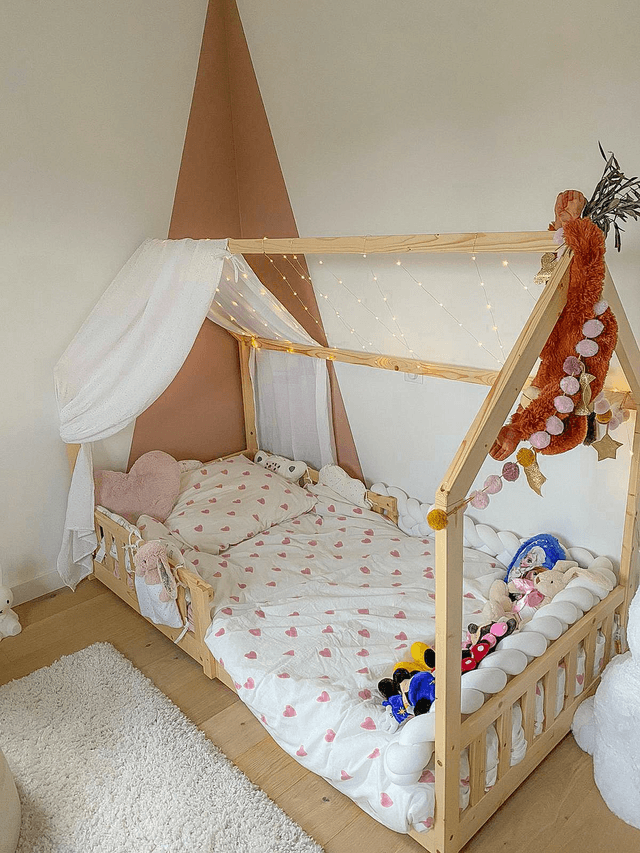 Ciel de lit cabane Romane